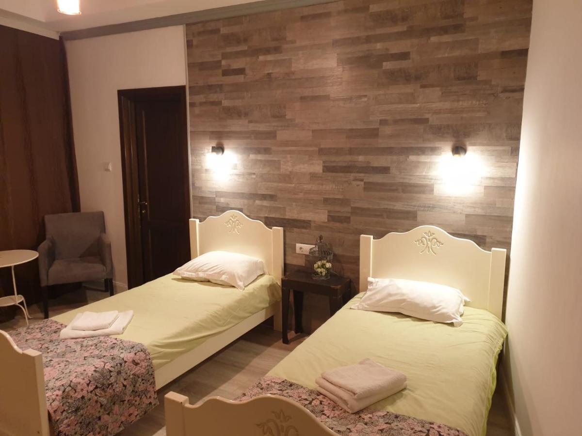 Bizant Boutique Hotel Bacău Eksteriør billede